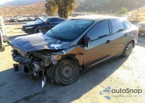 2014 Ford Focus S z USA, uszkodzony, nr VIN 1FADP3E22EL407791